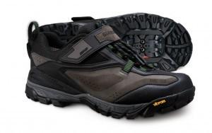 Schuhe 2012 SHIMANO SHIMANO Multi-Sportschuh SH-MT71 Spitzenleistung für Radabenteuer bei jedem Wetter Großartig für anspruchsvolles Gelände oder "beflügelte" Fahrten zur Arbeit.