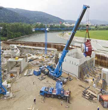Schornstein-Heber Für den Bau eines neuen Schornsteins und einer neuen Absauganlage schickt die Wilden Kranvermietung GmbH ihren Liebherr LTM