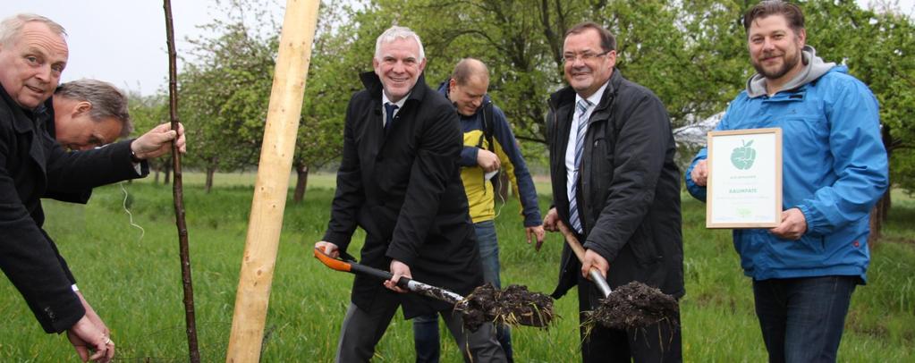 Highlights Pflanzung des Ministersortengarten in Storkow (Mark) mit allen deutschen Umweltministern im Mai 2016 Obstbaum-Pflanzung