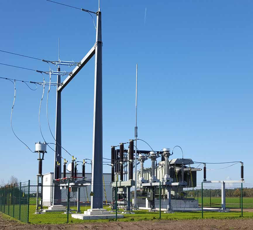 Ein 300 Meter langes Nahwärmeverbundnetz versorgt nun die verschiedenen Gebäude des Schulkomplexes mit Wärme. Diese stammt aus einem neuen Blockheizkraftwerk (BHKW) aus der Energiezentrale vor Ort.