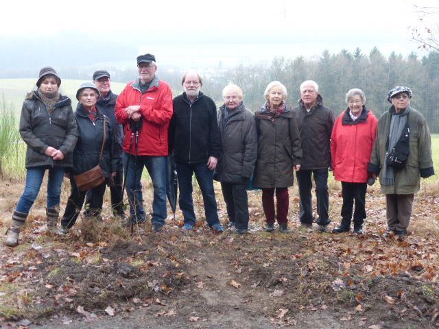 Berichte aus den Gemeinden 22 60+, wir wandern, wir wandern. Die letzte Wanderung im Dezember 2016 ging nach Langenholdinghausen.
