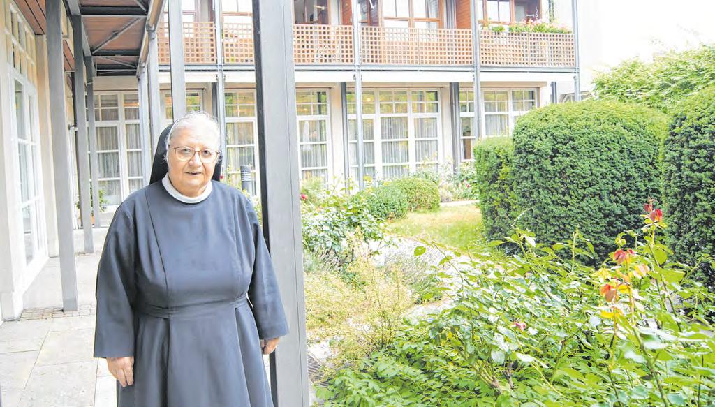 18 DAS ULRICHSBISTUM 4./5. August 2018 / Nr. 31 IM HERZEN DER STADT Eine Erfolgsgeschichte Franziskanerinnen von Maria Stern in Nördlingen feiern 150.