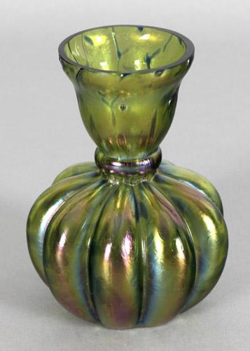Katalog-Nr: 281 Katalog-Preis: 180 Vase in Kürbisform, wohl böhmisch oder deutsch, um 1900