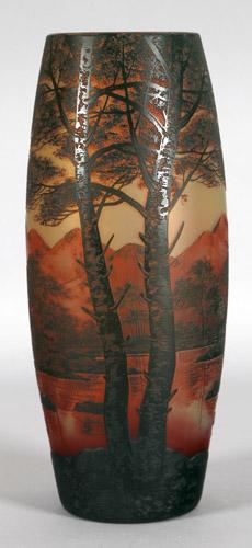"Luneville", H: 22 cm Katalog-Nr: 262 Katalog-Preis: 580 De Vez Vase, Gebirgslandschaft mit See, Christallerie de Pantin (bei Paris), um 1910 runde hohe, leicht