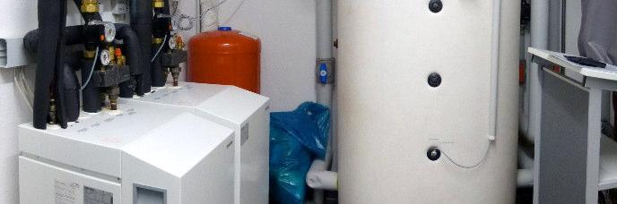 Grundwasser - Wärmepumpe Zwei Elektro - Grundwasser-Wärmepumpen mit einer Nennleistung von je 16