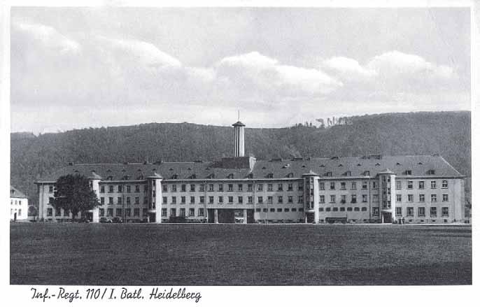 Seit 1952 ist auch die NATO mit ihrem Hauptquartier der Landstreitkräfte in den Heidelberger Campbell-Barracks vertreten.