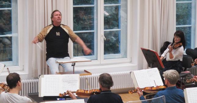 NACHGEFRAGT Ari Rasilainen und die Südwestdeutsche Philharmonie bei der Probe zur Cheremissian Fantasie op.