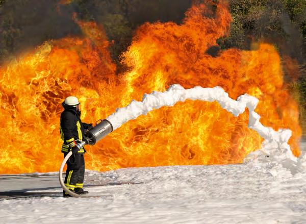 Daher bietet TOTAL ein breites zertifiziertes Ausbildungs- und Trainingsprogramm im vorbeugenden und abwehrenden Brandschutz.