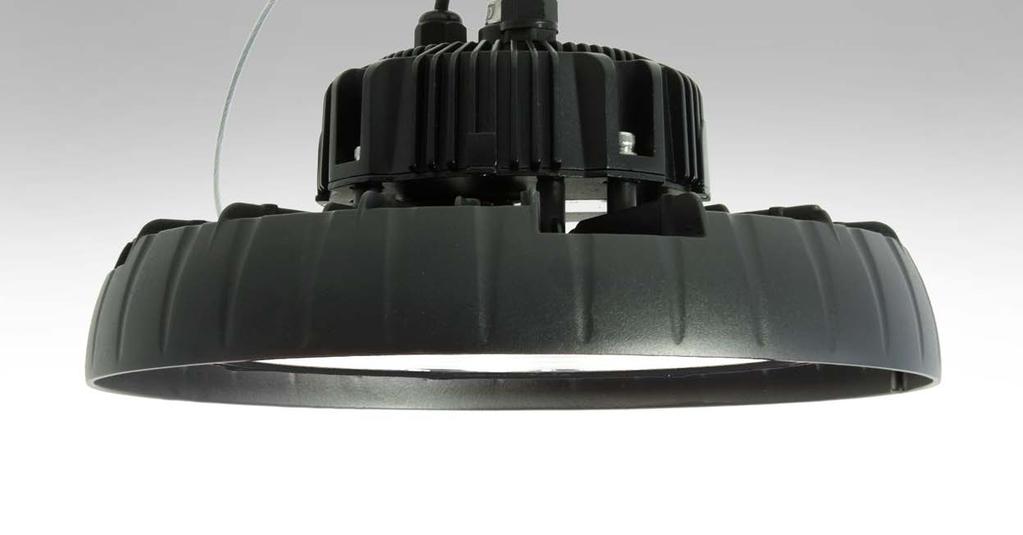 Klein, kompakt, lichtstark Mit der WH SL Serie stellt Wir sind heller einen auf das Wesentliche reduzierten LED Hallenstrahler vor. Hier gilt Form follows Funktion.