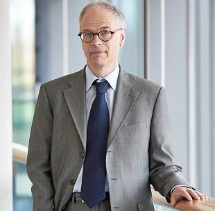 com Raum: 3.121 Prof. Dr. Wolfram Scheffler Lehrstuhl für Betriebswirtschaftslehre, insbes.