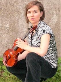 Katharina Jarek-Knabe Violine Katharina Jarek-Knabe wurde noch vor dem Abitur an der Folkwang Musikhochschule Essen als Jungstudentin im Fach Violine angenommen und studierte bei Prof.