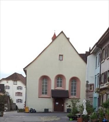 links von der kleinen Kapuzinerkapelle befindet (Bild 2). Bild 2.