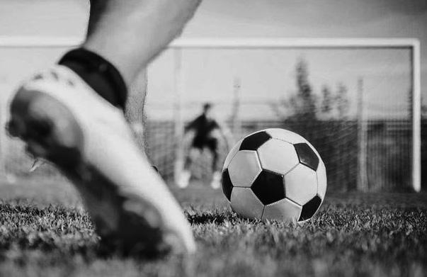 Sport Offenburg Fußball Ballkünstler aufgepasst: wir trainieren gemeinsam, um auch mal an verschiedenen Fußballturnieren teilzunehmen.