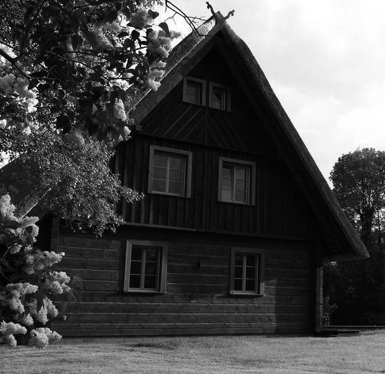 Urlaubsreisen Burg im Spreewald Besucht mit uns eine historische Kulturlandschaft Wir wohnen in einem wunderschönen Holzhaus auf einem großen, grünen Grundstück direkt am Wasser.
