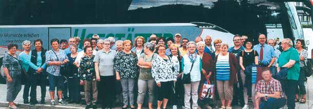 BEZIRK VÖLKERMARKT KNAPPENBERG Flotte SchnapserInnen! Die PVÖ-Ortsgruppe Knappenberg hat ein spannendes Preisschnapsen veranstaltet. Es siegten (von rechts) Maria Plaschitz (1.) vor Maria Köfl (2.