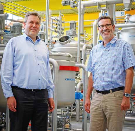 IHK-REGIONAL Führungswechsel bei Chocotech in Wernigerode Dipl.-Ing. Erhard Hilker, der das auf den Bau von Süßwarenmaschinen spezialisierte Unternehmen seit 2001 führt, geht in den Ruhestand. Dr.