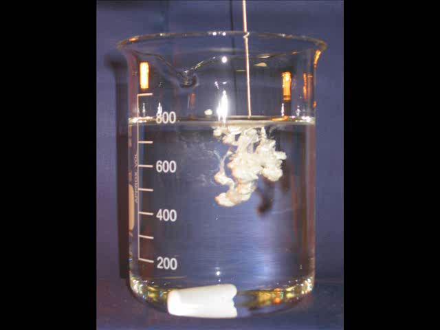 Suspensionskonzentrate (SC) Wirkstoffpartikel fein verteilt als Feststoff Dispergiermittel hält Wirkstoff in Schwebe Partikel stoßen
