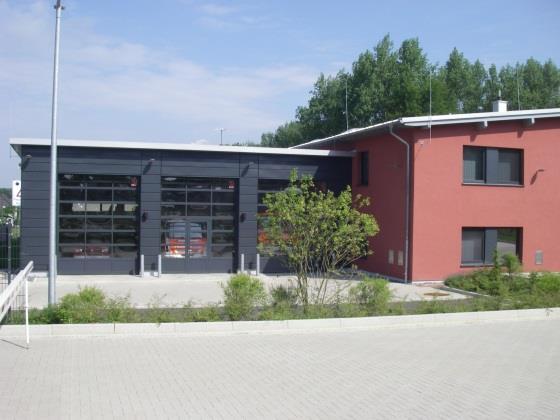 Das neue Feuerwehrhaus Kämpenstraße, auch genannt Feuerwehrhaus Hölzer, dient als Ersatz mehrerer veralteter Gerätehäuser in den Ortsteilen.