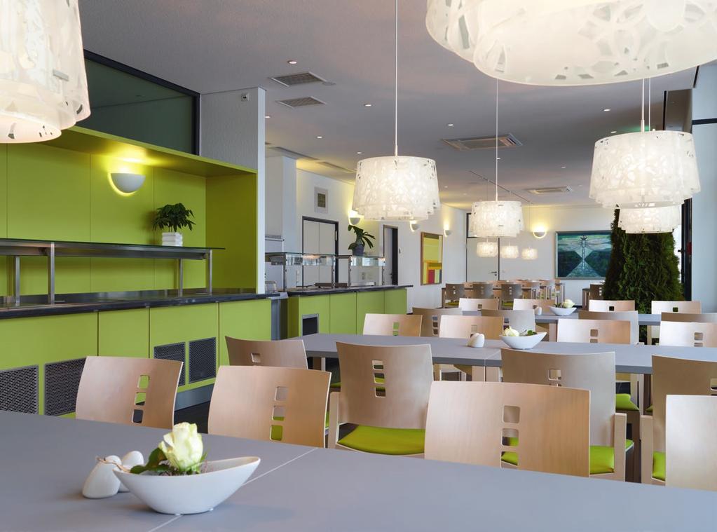 Das modern gestaltete Restaurant Libelle ist für 70 Gäste ausgelegt und befindet sich im Erdgeschoss auf der Westseite des