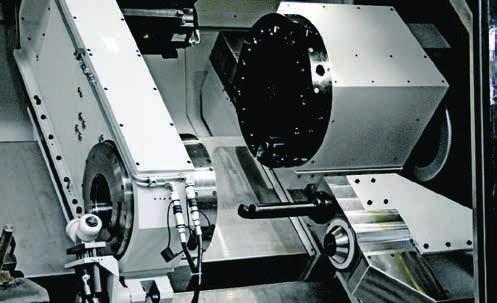 Auf einer maximalen Bearbeitungslänge von 4.500 mm können bis zu 22 NC-Achsen zum Einsatz kommen.