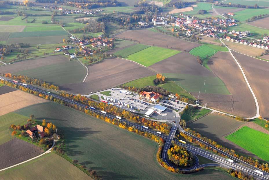 29. Innkreisautobahn Foto: Klaus Zeugner Die im Jahre 1990 eröffnete Autobahn hat eine Gesamtlänge von 77 km.