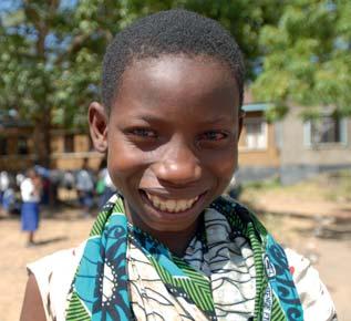 Kollektenvorschlag Schenken Sie neue Hoffnung! Als sie zehn Jahre alt war, wurde Mwajuma (siehe Bild Kasten) aus Tansania blind.