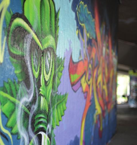 Wichtige Tipps Greifen Sie ein» Klären Sie Ihr Kind über die Folgen illegaler Graffiti auf vor allem darüber, dass es sich dabei um eine Straftat handelt und Schadensersatzansprüche entstehen.
