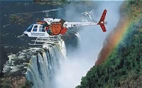 Tag 11 Victoria Falls 12-min Helicopter Flight - optional gegen Aufpreis buchbar - Ein einmaliges Erlebnis erwartet Sie am heutigen Tag.