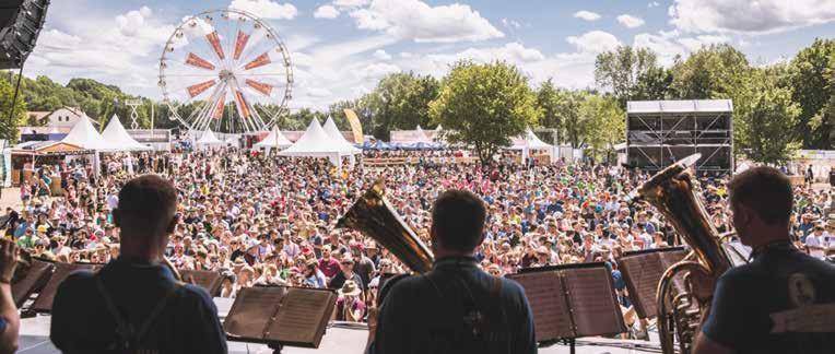 Love, Peace und Blasmusik Ende Juni geht im oberösterreichischen Innviertel das Woodstock der Blasmusik über die Bühne: Das größte Brass-Festival seiner Art in Europa begeistert seit acht Jahren