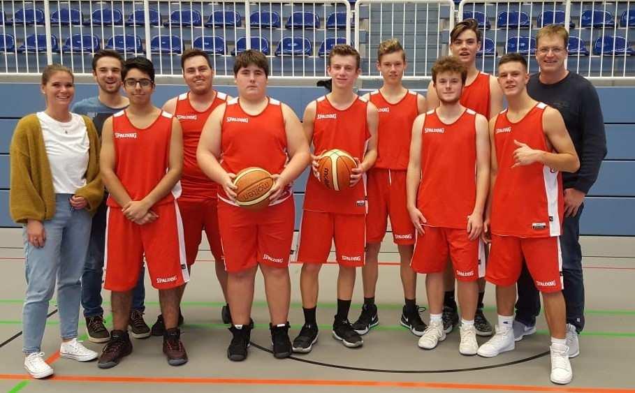 Sport Seite 4 Seite 4 Basketballer werden erneut Stadtmeister Bei den Essener Stadtmeisterschaften verteidigte die B-Jugend des DBG mit einem souveränen Auftritt ihren Titel.