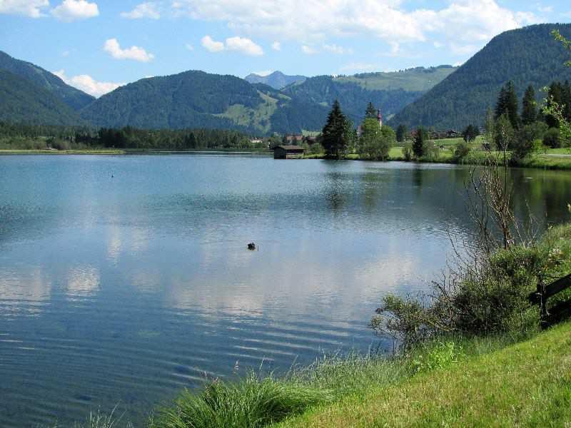 PillerseeTal Umrahmt von den Loferer Steinbergen und den Grasbergen der Kitzbüheler Alpen ist St.