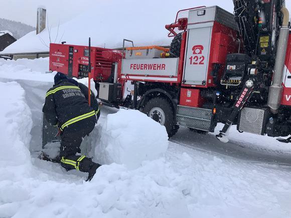 Eigene Lage Aktuell werden lokale Einsätze durch Feuerwehr und Rettungsorganisationen im Regelbetrieb abgearbeitet Sucheinsatz