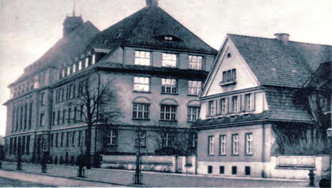 Geschichten Die Knaben-Oberschule in Heilsberg, nach 1912 Gymnasium Berlin hat viereinhalb Millionen Einwohner und ist die viertgrößte Stadt der Erde; das kann ja heiter werden!