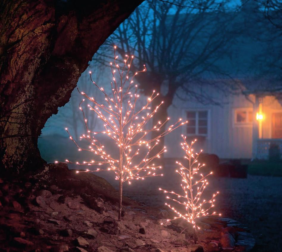 LED-Deko, -Kerzen & -Figuren Weihnachtlich leuchtender LED-Baum Schnell haben Sie den Lichterbaum im Haus oder draußen im Garten aufgestellt. Der Baum ist fertig bestückt.