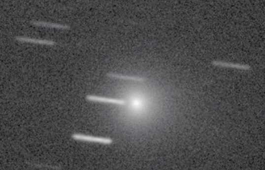 Abb. 6 Komet Wirtanen am 10. November. Die Koma des Kometen hat sich innerhalb der letzten beiden Wochen enorm vergrößert, zudem ist ein lichtschwacher feiner Schweif sichtbar. R.