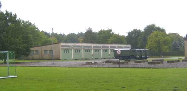 Scharnhorst-Kaserne in Bremen-Huckelriede Im März 1973 bezog die Umschlagstaffel der Kompanie den technischen Bereich der Scharnhorst- Kaserne im Stadtteil Huckelriede in der Nähe des