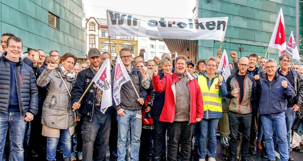 Die Branchenzeitung www.verlage.verdi.de www.druck.verdi.de www.papier.verdi.de DRUCK PAPIER Nr. 5 Dezember 2018 Jahrgang 156 www.verdi-drupa.de DOssimaxi Wir weichen mendae nicht! Foto: Christian v.