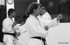 Ehemalige Mitglieder des Karate Klub Buchs nahmen unter ihrem ehemaligen Trainer Angelo Busa, 4. Dan SKF, das Training auf.