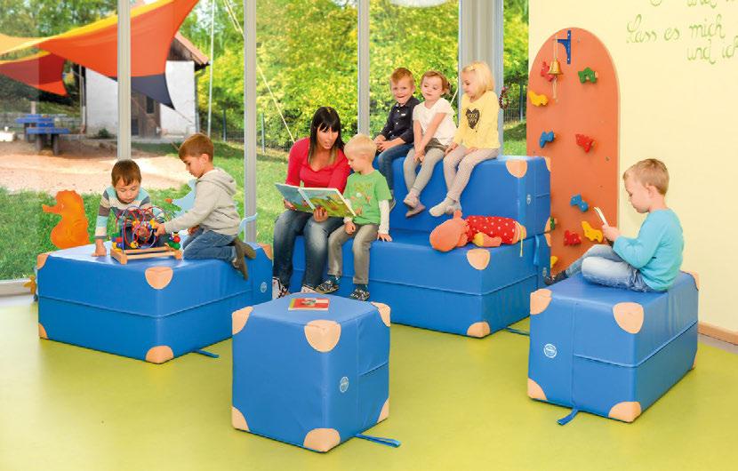 Sitzmöbel Sechseckelemente Ø: 90 cm, Sitzhöhe 27 cm für Kinder bis 7 Jahre Sitzhöhe 38 cm für Hortkinder