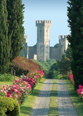 Parco Sigurta in Vallegio Der weitläufige Park Giardino Sigurta wurde 2015 als zweitschönster Park in Europa ausgezeichnet. Der Park hat eine Grundfläche von 600.000 m².