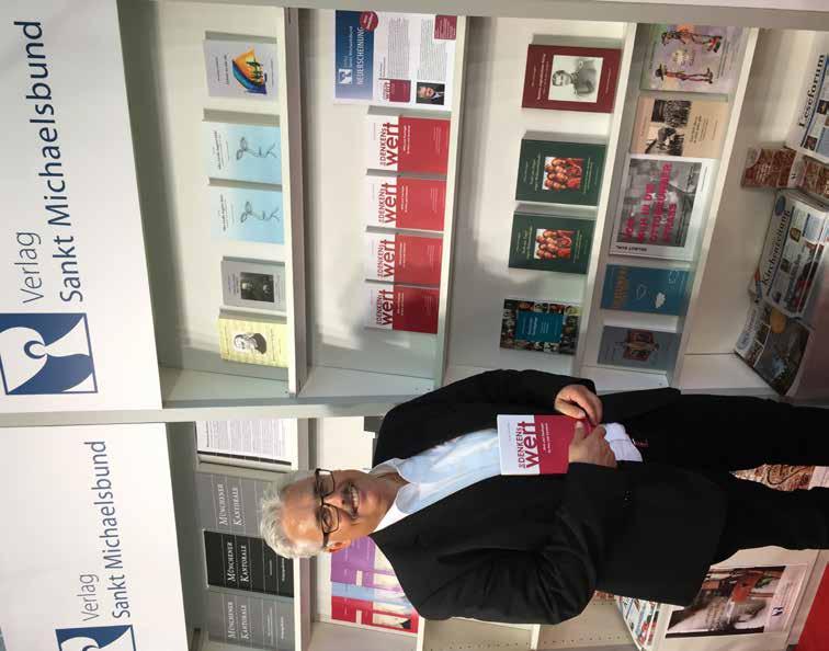 VERLAG SANKT MICHAELSBUND Der Verlag auf der Buchmesse Auch 2018 war der Verlag Sankt Michaelsbund wieder auf der Frankfurter Buchmesse vertreten, als Teil des Gemeinschaftsstandes des Katholischen