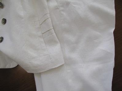 Abbildung 16: Hochzeitskleid Zu Farbunterschieden kann es auch kommen, wenn zwei Teile eines Kleidungsstücks etwa Hose und Blazer eines Anzugs in