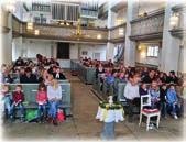 Familiengottesdienst Kinder- und Familiengottesdienst am Ostermontag 2. April Gut besucht war der Familiengottesdienst am Ostermontag.