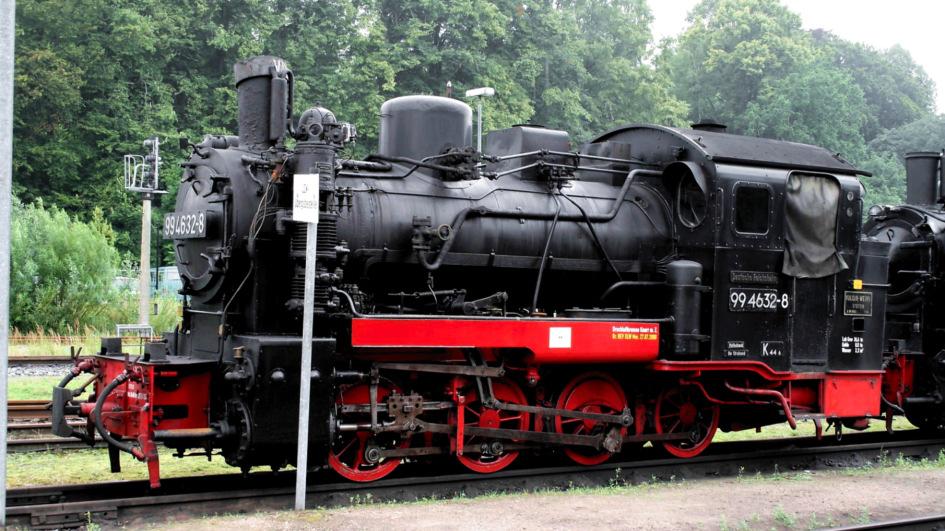 Nach der Insolvenz der Karsdorfer Eisenbahngesellschaft verkaufte deren Geschäftsführer Bernhard van Engelen die ihm persönlich gehörende RüKB im März 2004 an die EisenbahnBetriebsgesellschaft (EBG)