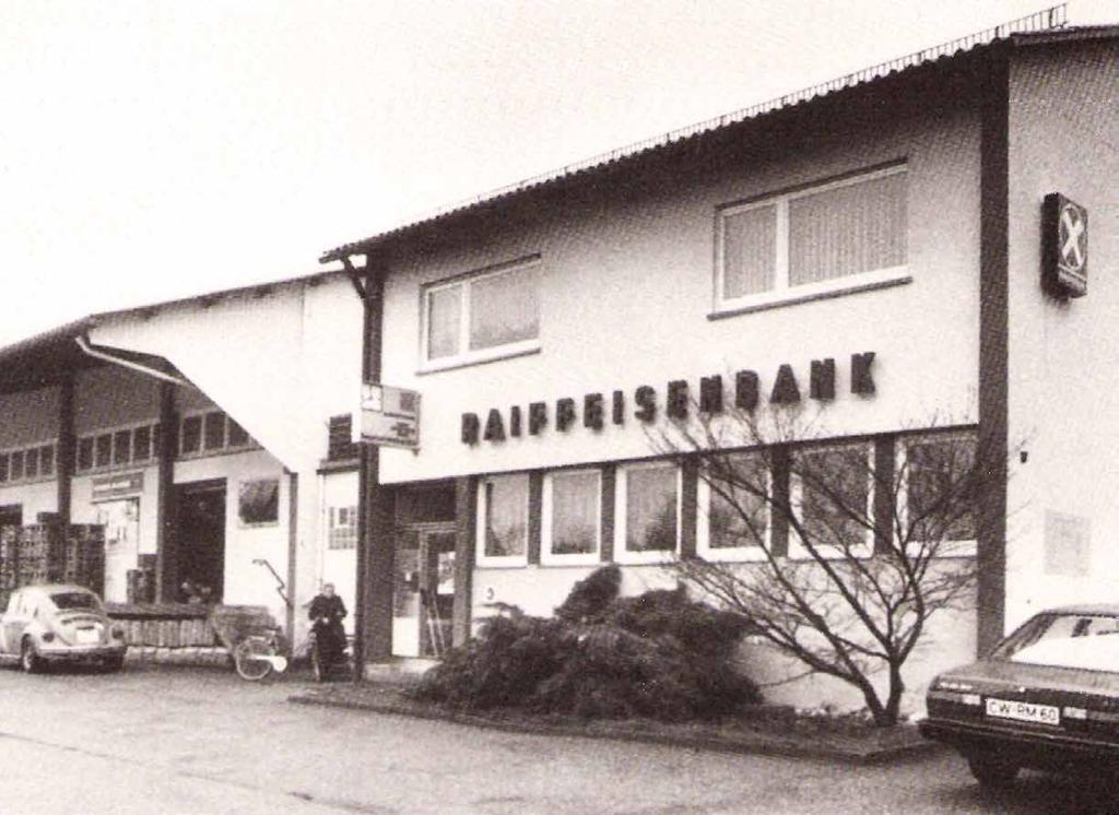 RAIFFEISENBANK 18 Raiffeisenbank Altburg mit Lagerhaus, um 1985 So ging (nicht nur) die Gründung Altburgs vor sich 10 Exemplarisch soll hier eine alte Gründung, die überall ähnlich verlief,