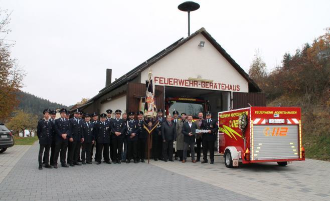 Feuerwehrangelegenheiten Beschaffung eines Ölschadensanhängers für die Freiwillige Feuerwehr Adertshausen - Schäden mit ausgelaufenem Öl und Betriebsstoffen stehen in der Unfallstatistik weit oben