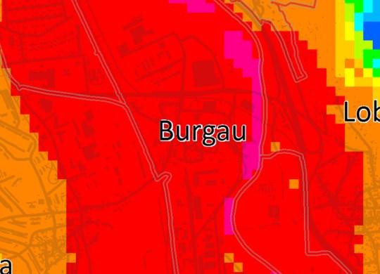 1 schematisiert das Kaltluftgeschehen im Stadtteil bzw. in der Ortslage Burgau während einer Idealnacht, also - wie beschrieben - einer schwachwindigen Strahlungsnacht.