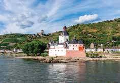 Tag Rüdesheim Gemütliche Schifffahrt entlang dem «Romantischen Rhein» mit Weinbergen, trutzigen Burgen und der sagenumwobenen Loreley.