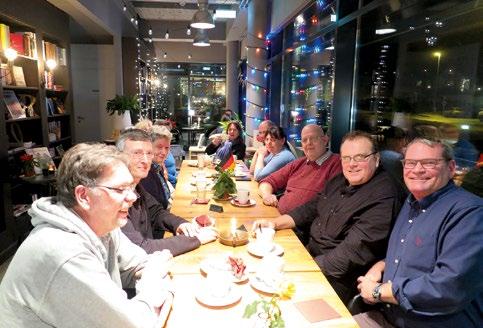 Die sonst personell stark vertretene Hamburger Delegation, Hamburg ist Partnerstadt von Reykjavik und schickt einen Weihnachtsbaum in die isländische Hauptstadt, war diesmal auf drei Personen