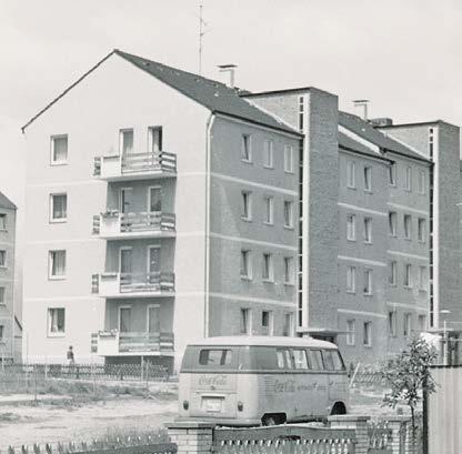 Bis 1959 entstanden so rund 500 Genossenschaftswohnungen, zum Teil gefördert durch Soltauer Unternehmen, die sich damit Wohnungsbelegungen durch ihre Mitarbeiter sicherten.